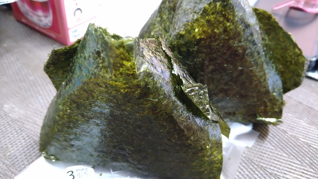 コンビニ食、みらいデリおにぎり (10).JPG