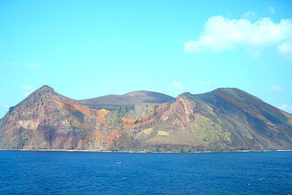 鳥島（伊豆鳥島）.jpg